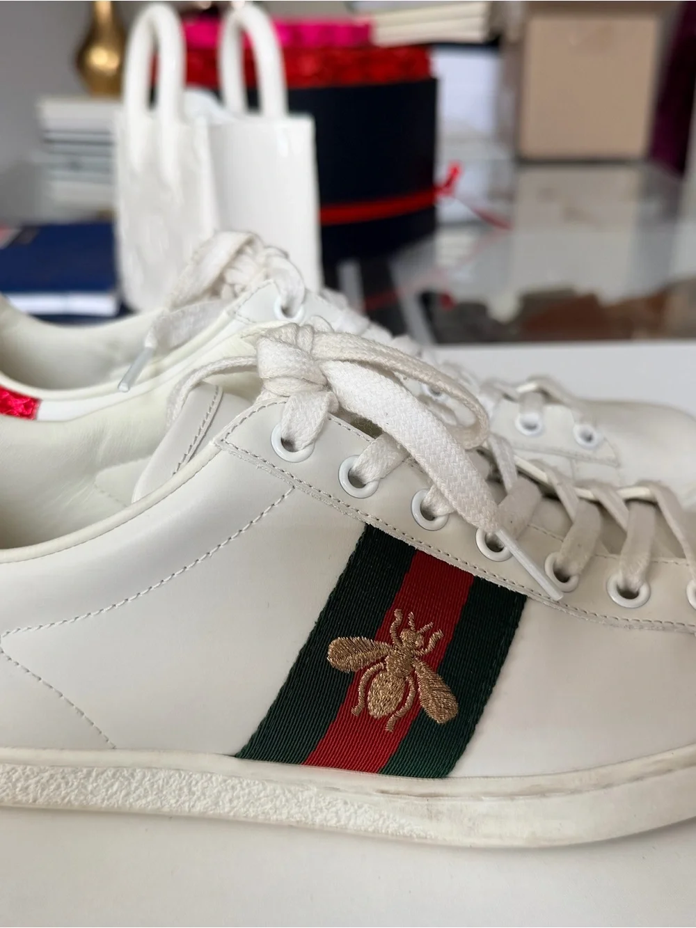 Gucci classic leather